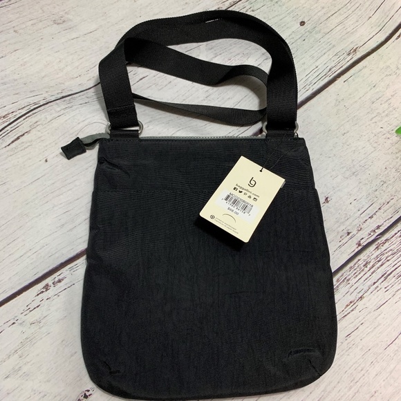 Baggallini Bags Bagallini Comrade 3 Zip Crossbody Bag Poshmark